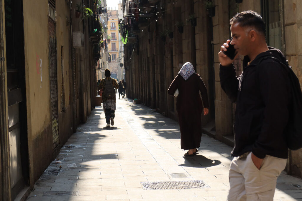Canon PowerShot G7 X Mark III review - streets in Barcelona