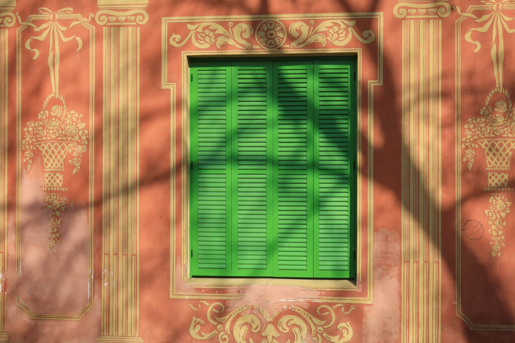 Canon PowerShot G7 X Mark III - window in Barcelona