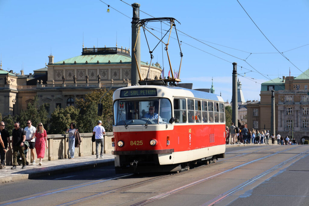 Canon R8 Mark II review - tram