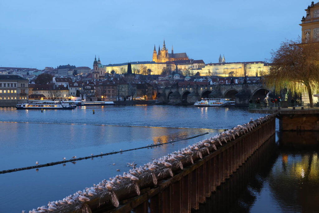 Canon RF 45mm F1.2 STM - review - Prague