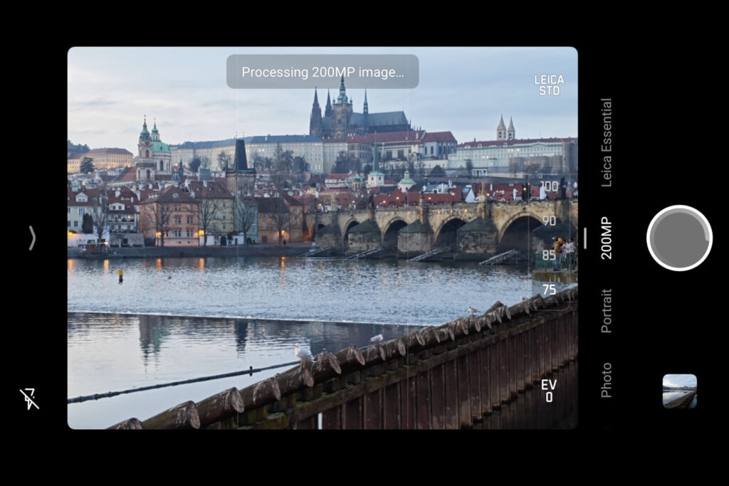 Leica Leitzphone review - 200 MP photography