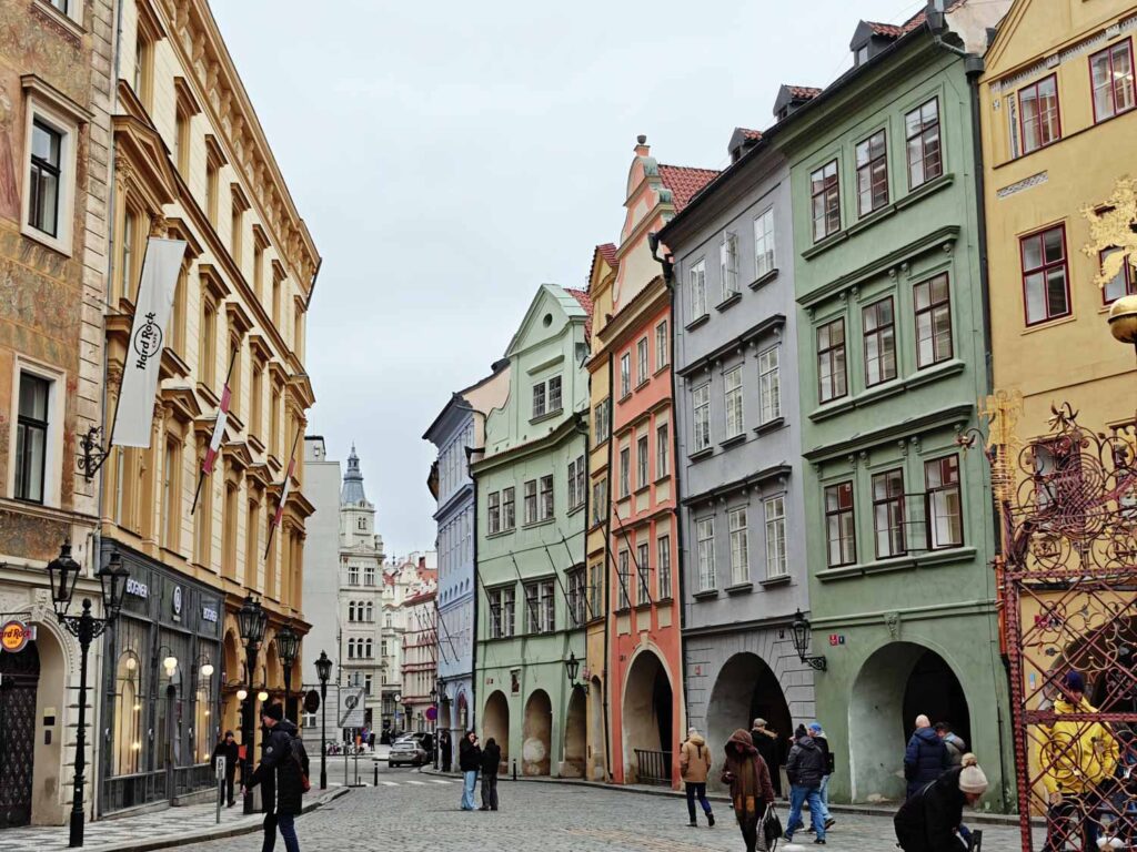 Leica Leitzphone review - Prague with filters