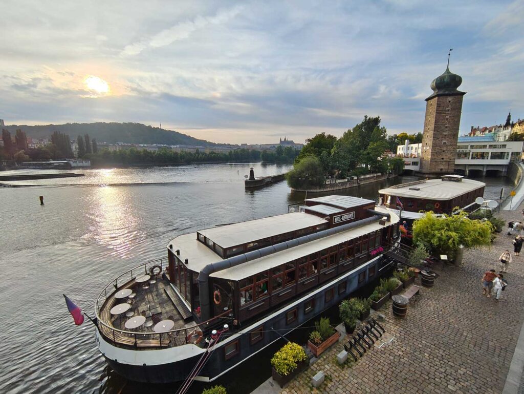 Nothing Phone (3a) Pro review and sample photos - boats in Prague