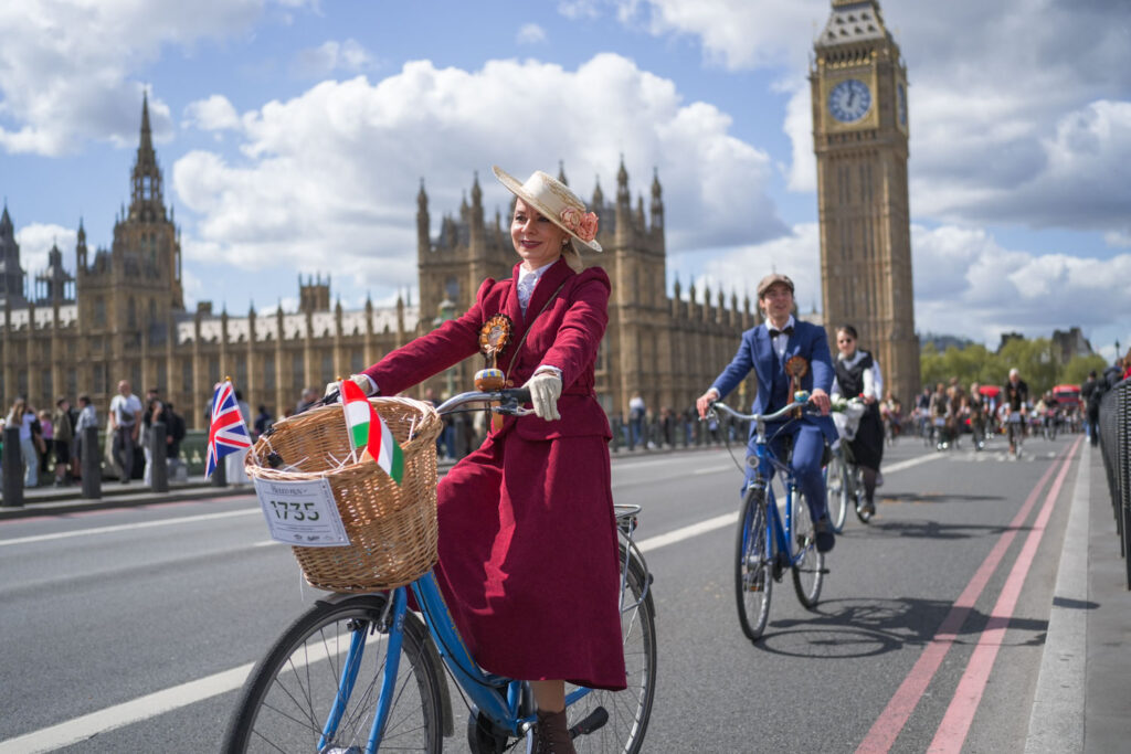Sony A7 V HDR photography test in London