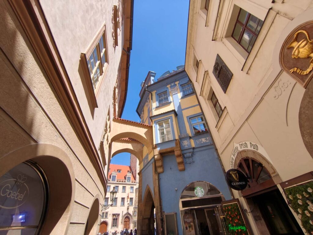 Xiaomi 17T Pro review, Old Town Square Prague