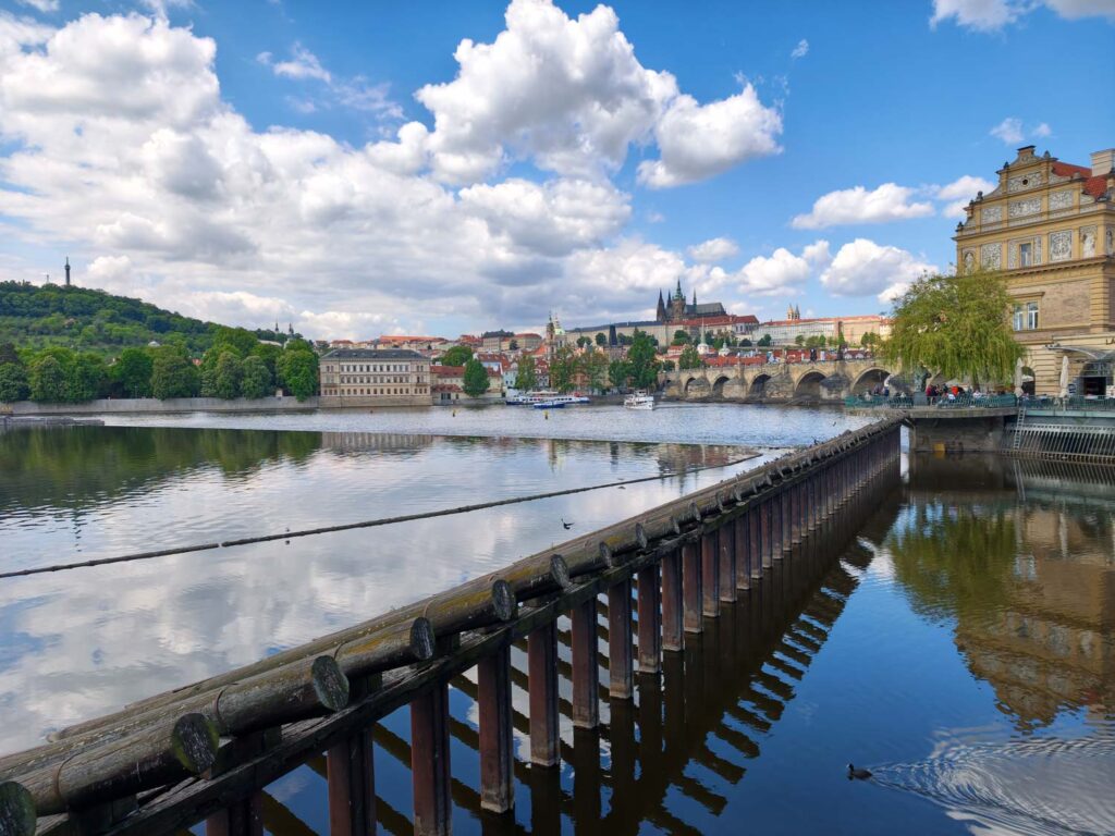 Xiaomi 17T Pro review, Prague Castle