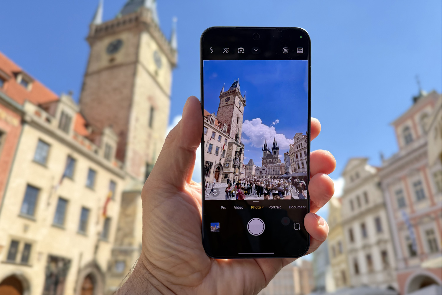Xiaomi 17T Pro Camera Review: 200 Sample Photos & HDR Video