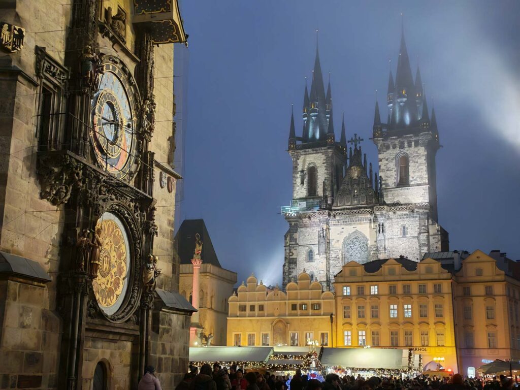 Honor 400 review - Prague - night