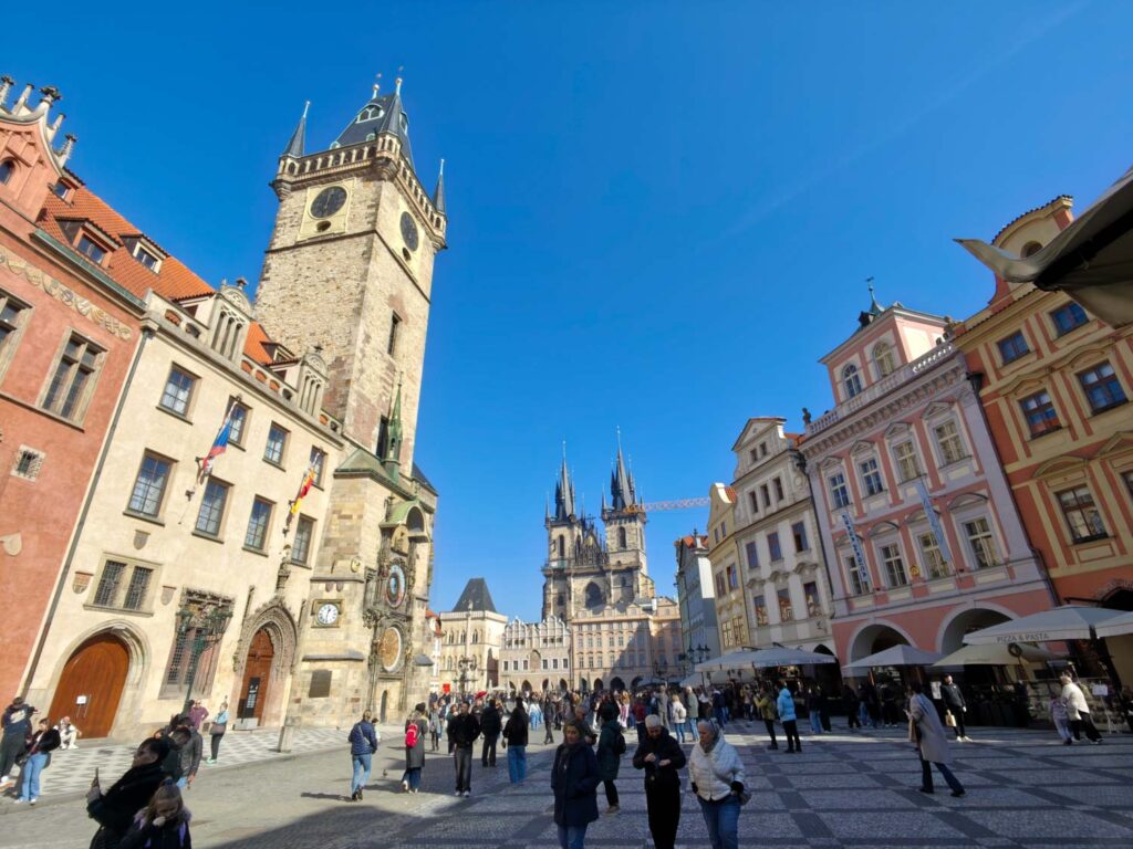 Xiaomi 17 Review - Prague Old Town Square