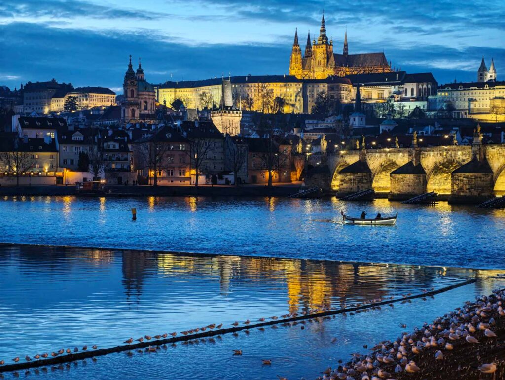Xiaomi 17 Ultra review - Prague at night